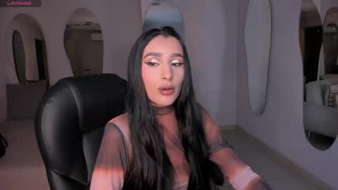 Snapshot of bellacarteer_ chatting on 05.29.26 Bella C online show from 05.29.26