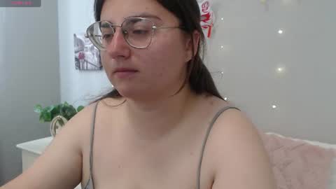 Snapshot of bellacohen chatting on 06.09.26 Anna online show from 06.09.26