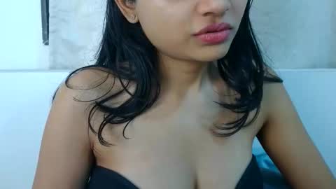 bellacrystall online show from 03.03.26