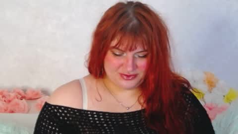 Snapshot of belladonnared chatting on 05.06.26 Belladonna online show from 05.06.26
