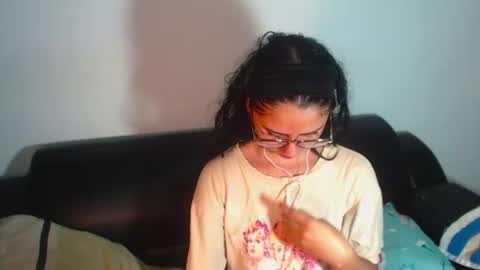 Snapshot of bellaluxxs chatting on 07.10.26 MY NAME IS BELL online show from 07.10.26