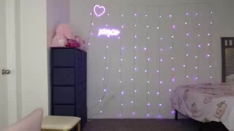 Bella Monroe online show from 02.14.25