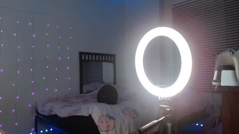 Bella Monroe online show from 02.25.25