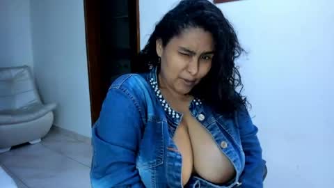 Snapshot of bellanixs chatting on 04.29.26 Bella Nix big tits online show from 04.29.26