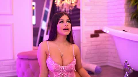 Bella online show from 09.12.25