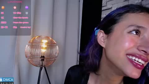 Snapshot of bellaodisea chatting on 02.19.25 online show from 02.19.25