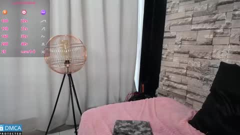 Snapshot of bellaodisea chatting on 03.10.25 online show from 03.10.25