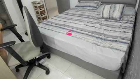 Snapshot of bellaprettty chatting on 01.29.25 Bella Angelycal online show from 01.29.25