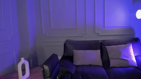 Snapshot of bellarosex1 chatting on 02.17.25  Bella Rose  online show from 02.17.25