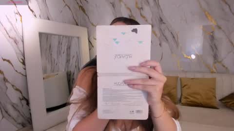 Snapshot of bellarosex1 chatting on 09.23.25  Bella Rose  online show from 09.23.25