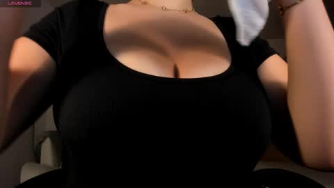  Bella Rose  online show from 12.17.25