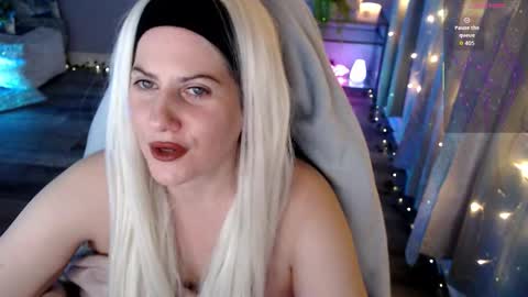 Snapshot of bellastar84 chatting on 03.09.26 Starr40 online show from 03.09.26