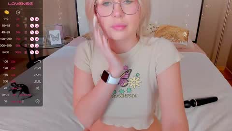 Snapshot of bellatip chatting on 02.20.25 Bella online show from 02.20.25