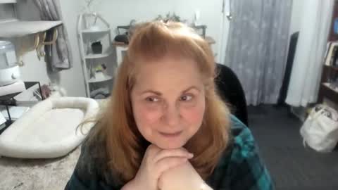 Snapshot of bellavoca chatting on 12.04.25 Bellavoca online show from 12.04.25