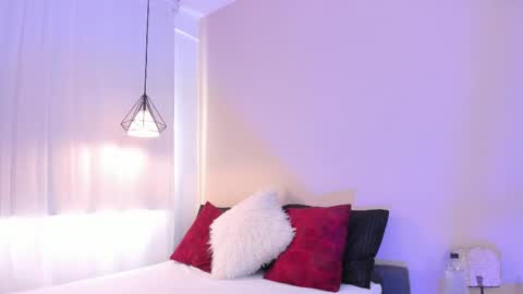 Snapshot of bellawild_ chatting on 02.28.26 Bella Wild online show from 02.28.26