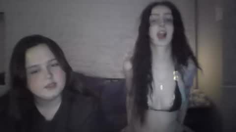 Snapshot of bellaxlauren chatting on 02.05.26 bellaxlauren online show from 02.05.26