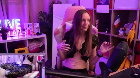 Snapshot of belle_alice chatting on 02.05.26 Alice online show from 02.05.26