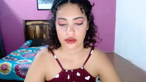 Snapshot of belle_katty000 chatting on 11.20.25 SOFIA online show from 11.20.25