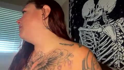 Snapshot of belle_marie chatting on 09.12.25 Belle xx online show from 09.12.25