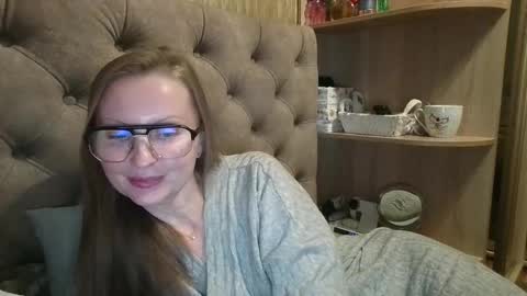 Snapshot of belleamiee chatting on 10.12.25 Amelia online show from 10.12.25