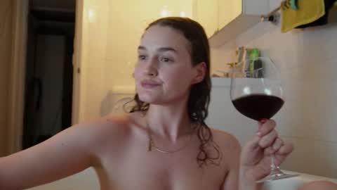 Snapshot of bellebabyboo chatting on 09.14.25 BELLE   online show from 09.14.25