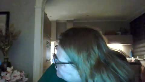 Snapshot of belleyara chatting on 10.27.25 belleyara online show from 10.27.25