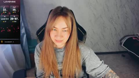 Snapshot of bellezza_ chatting on 02.15.25 Your Annabelle Wolf online show from 02.15.25