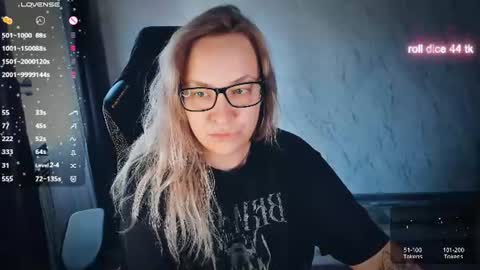 Snapshot of bellezza_ chatting on 07.19.26 Your Annabelle Wolf online show from 07.19.26