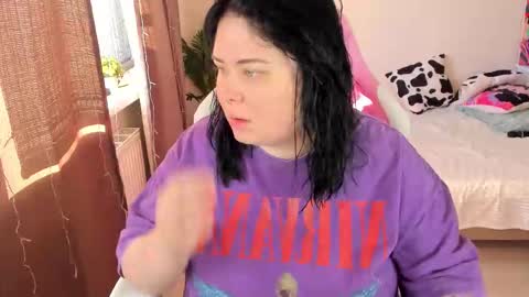 LinaBoo online show from 11.03.25