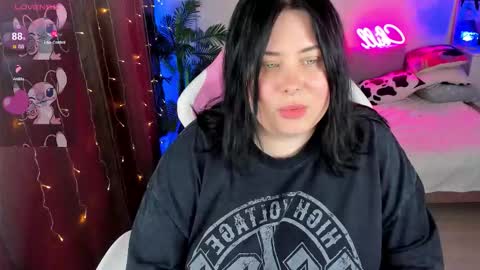 LinaBoo online show from 11.11.25