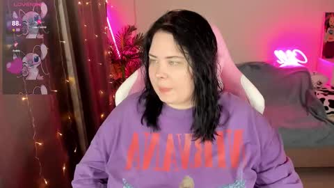 LinaBoo online show from 11.23.25