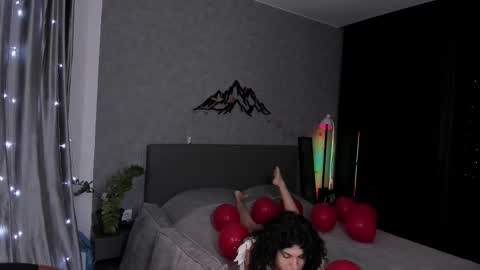 Snapshot of bemby_pam chatting on 02.14.26 A girl from your dreams online show from 02.14.26