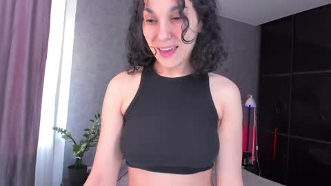 Snapshot of bemby_pam chatting on 05.08.26 A girl from your dreams online show from 05.08.26