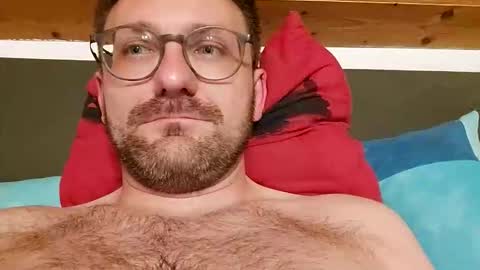 Snapshot of ben00189 chatting on 09.17.25 ben00189 online show from 09.17.25