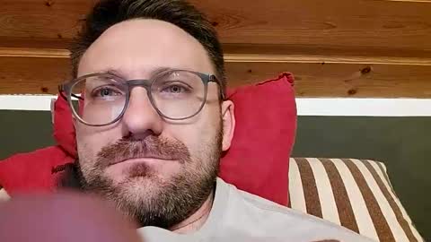 Snapshot of ben00189 chatting on 11.22.25 ben00189 online show from 11.22.25