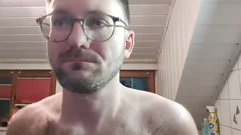 Snapshot of ben00189 chatting on 02.10.26 ben00189 online show from 02.10.26