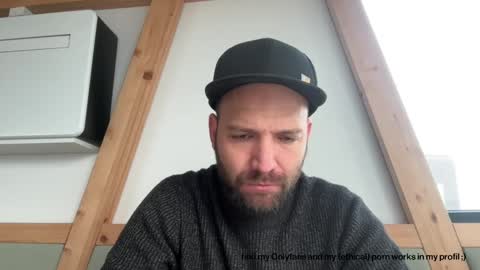 Snapshot of ben_nm chatting on 11.11.25 Ben N. online show from 11.11.25