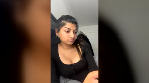 Snapshot of bengalibaddie7_x chatting on 06.21.26 bengalibaddie7_x online show from 06.21.26