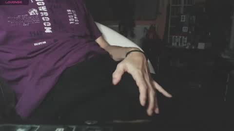 benijamin online show from 11.19.25