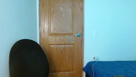 Snapshot of benjamin_isaac chatting on 02.24.25 benjamin_isaac online show from 02.24.25