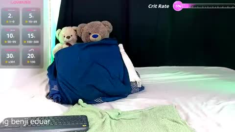 Snapshot of benji_hoter chatting on 05.22.26 Benji Hoter online show from 05.22.26