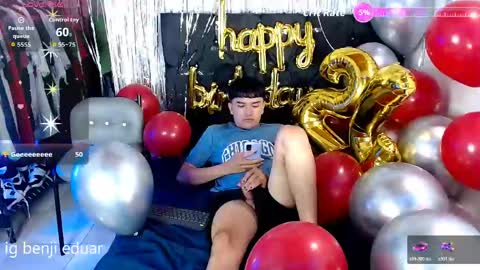 Snapshot of benji_hoter chatting on 06.06.26 Benji Hoter online show from 06.06.26