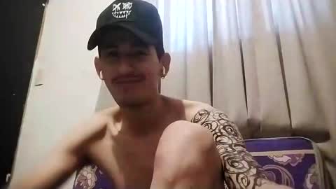 Snapshot of bennivanni chatting on 03.04.25 bennivanni online show from 03.04.25