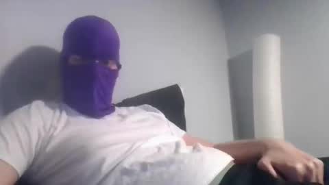 Snapshot of bennybueno chatting on 04.23.26 bennybueno online show from 04.23.26
