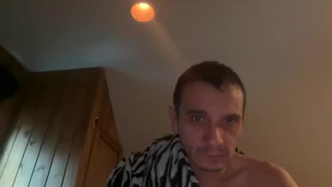 Snapshot of bennymn chatting on 01.15.26 benny and innocentvixon online show from 01.15.26