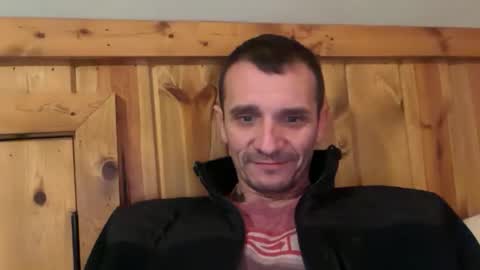 Snapshot of bennymn chatting on 04.11.26 benny and innocentvixon online show from 04.11.26