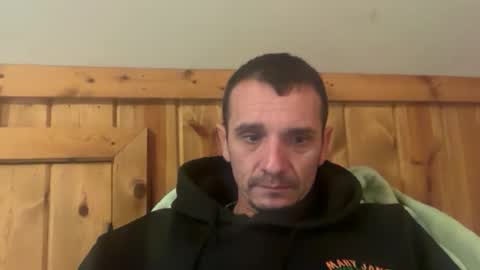 Snapshot of bennymn chatting on 04.12.26 benny and innocentvixon online show from 04.12.26