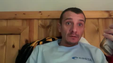 Snapshot of bennymn chatting on 05.08.26 benny and innocentvixon online show from 05.08.26