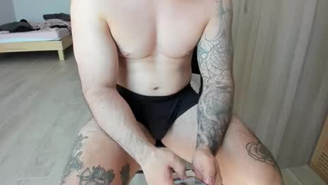 Snapshot of benthebodybuilder chatting on 02.24.26 Ben Braxton online show from 02.24.26