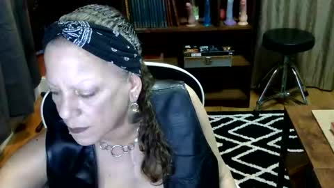 Snapshot of bentmountain chatting on 03.23.26 DeniseDavid online show from 03.23.26